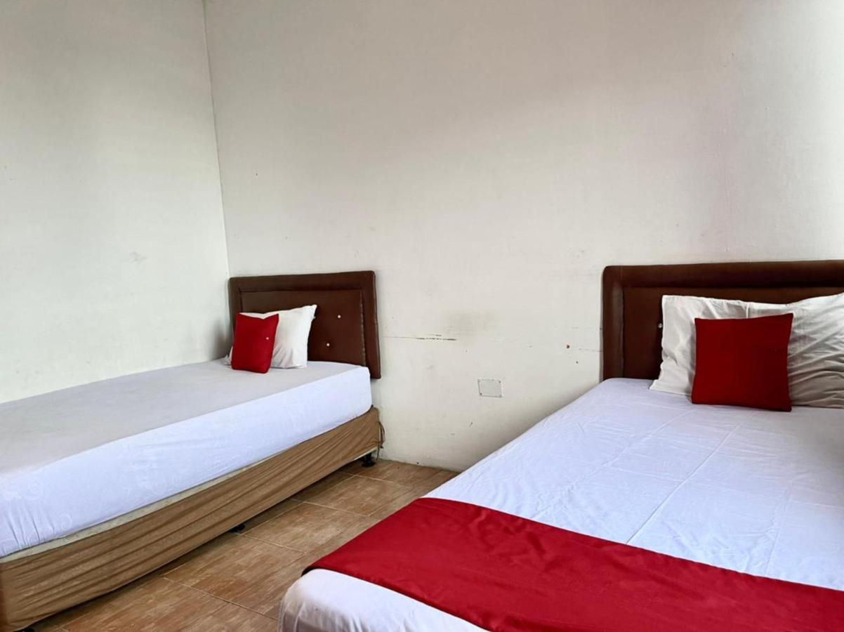 Oyo 90450 Sentra Inn Medan Exteriér fotografie