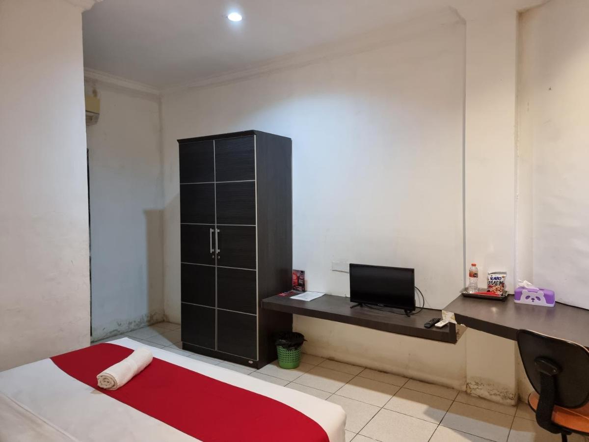 Oyo 90450 Sentra Inn Medan Exteriér fotografie